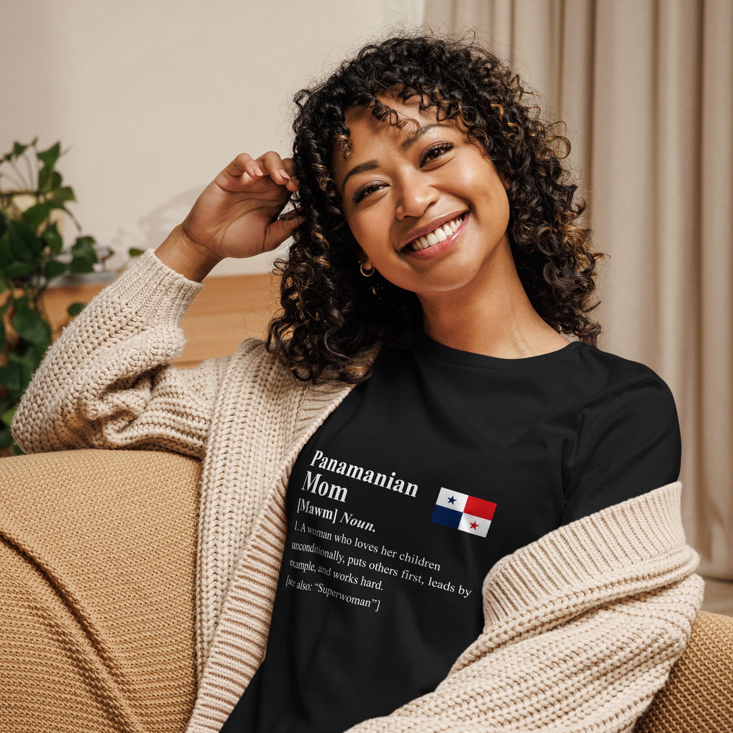 Panamanian Mom Relaxed Shirt (White Letters)