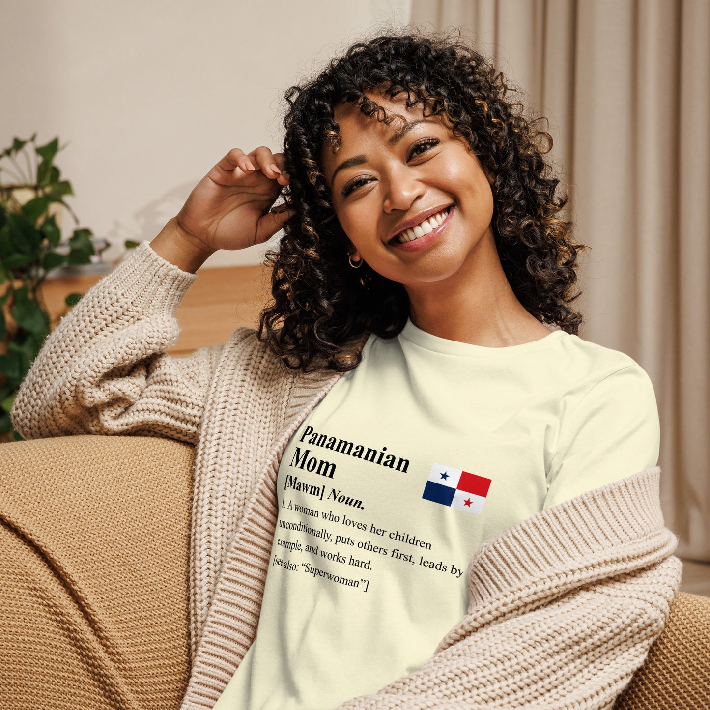 Panamanian Mom Relaxed Shirt (Black Letters)