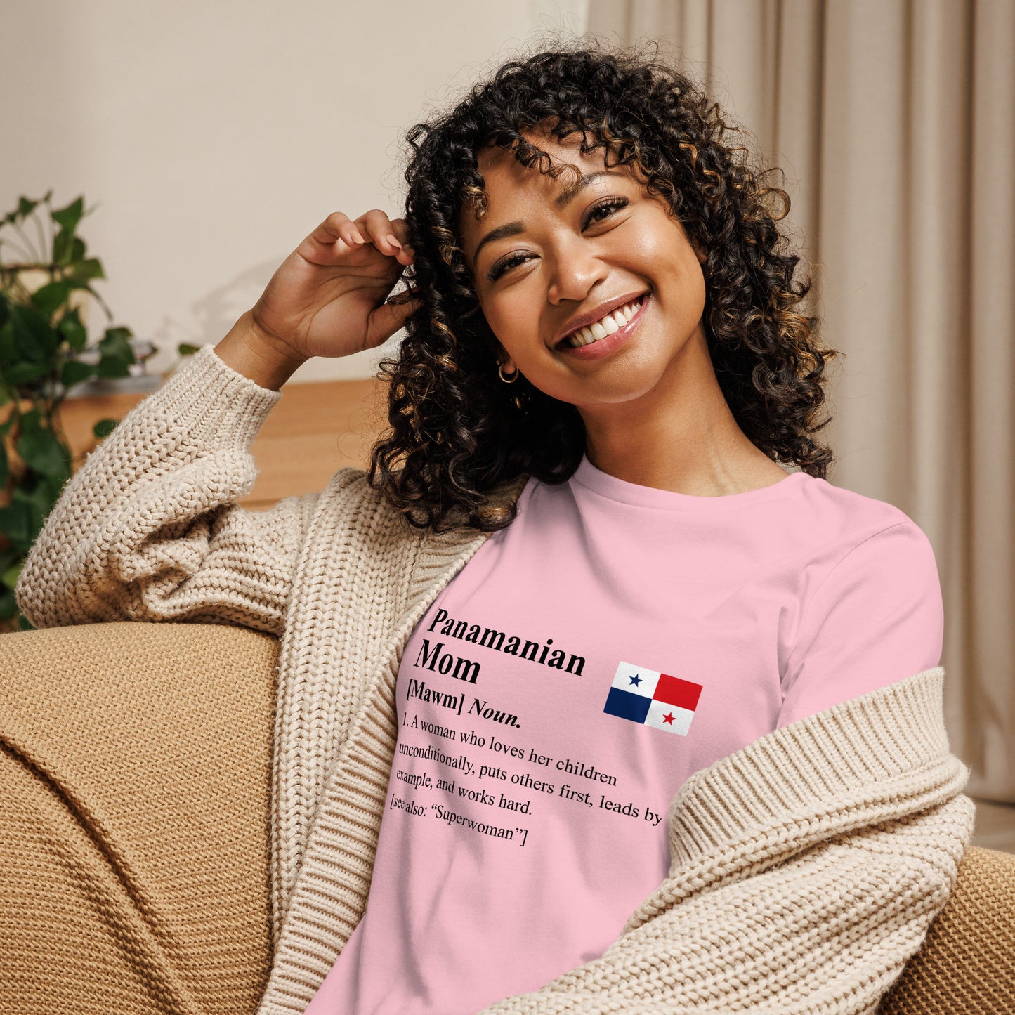 Panamanian Mom Relaxed Shirt (Black Letters)